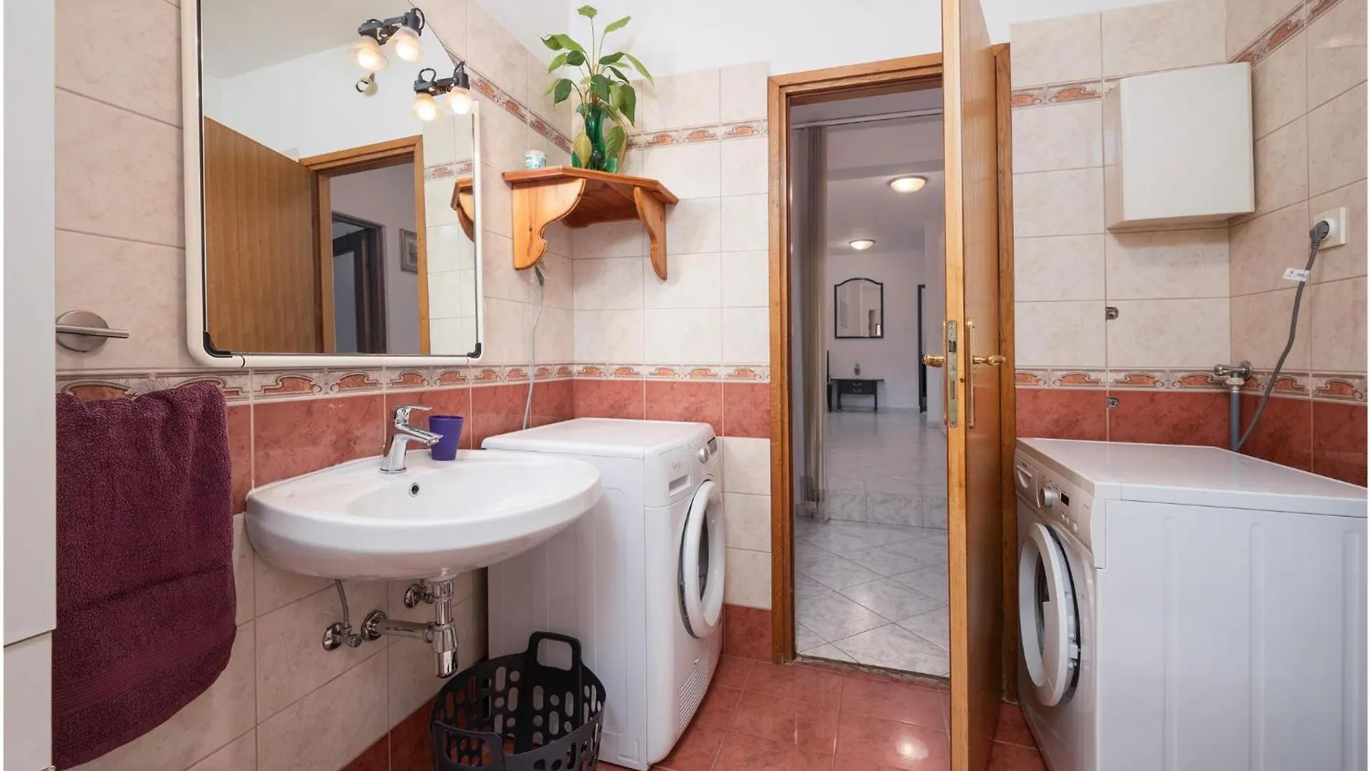 Nice Apartment In Pula With Kitchen