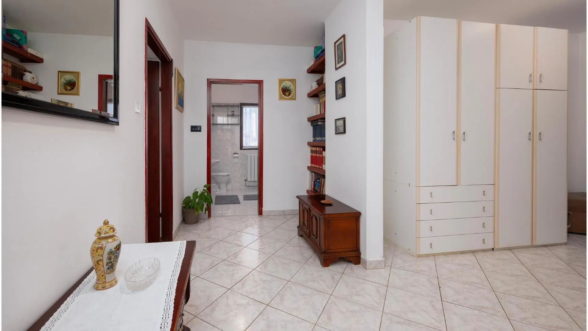 Nice Apartment In Pula With Kitchen Kroatië